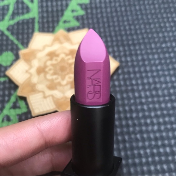 COPY - NARS Audacious Lipstick ‘Kate’ - Picture 4 of 11